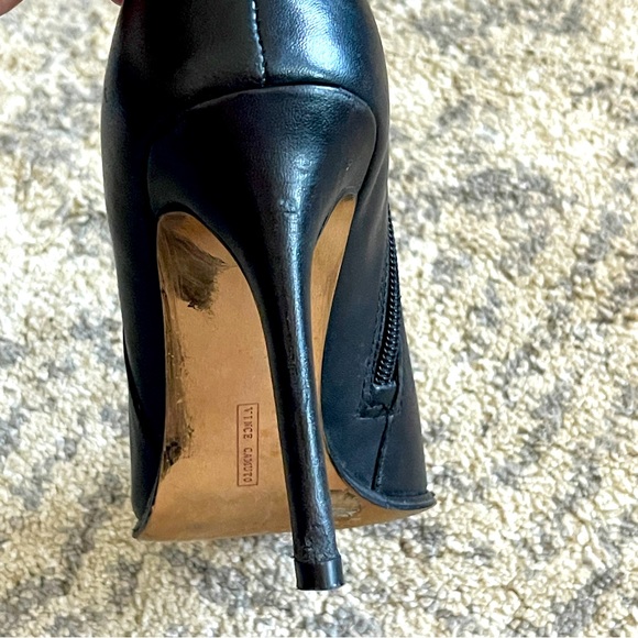 VINCE CAMUTO LEATHER BLACK ANKLE BOOTS WITH GOLD ACCENT - Picture 5 of 7